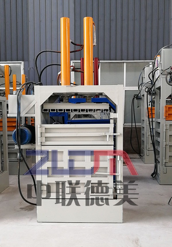 小型塑料打包机